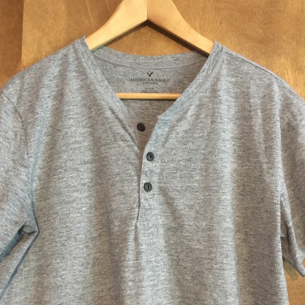 Men’s American Eagle Henley